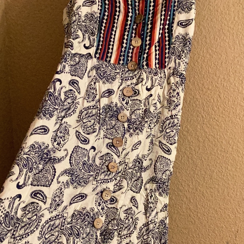 Button Down Paisley Maxi Dress - Picture 5 of 5
